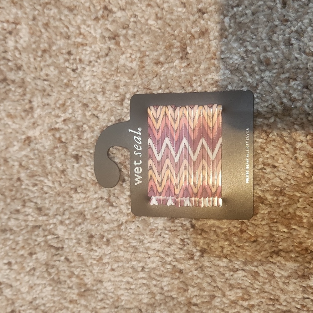 NWT Wet Seal Bobby pins